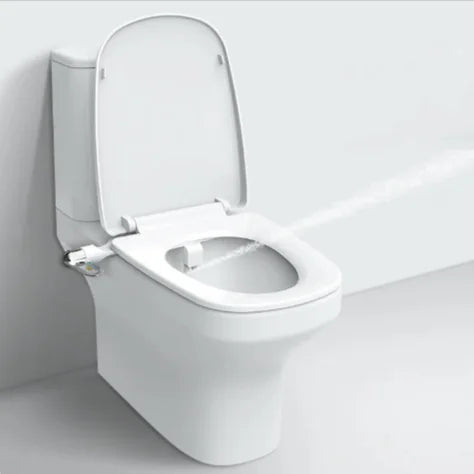LustraClean ™ - ultra-slim bidet attachment